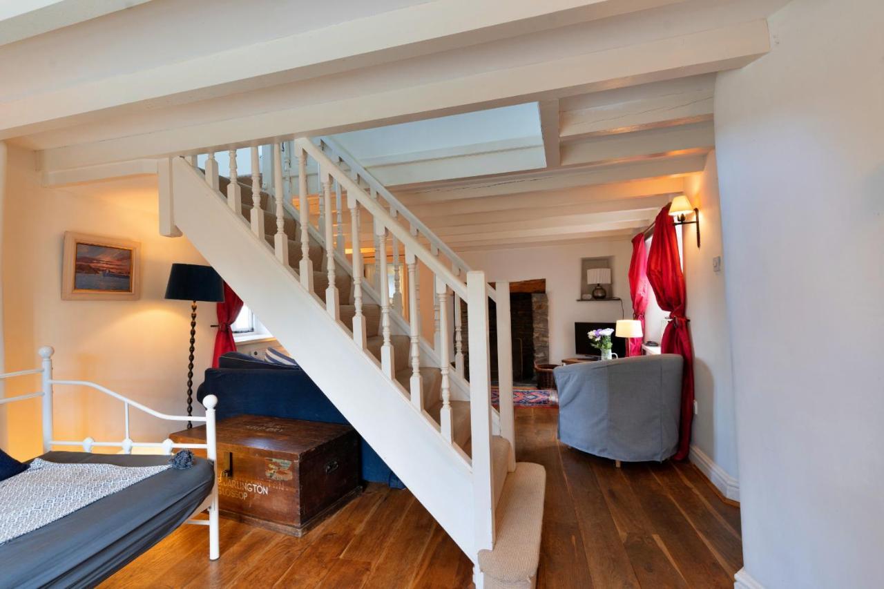 Finest Retreats - Forge Cottage แพดสโตว์ ภายนอก รูปภาพ