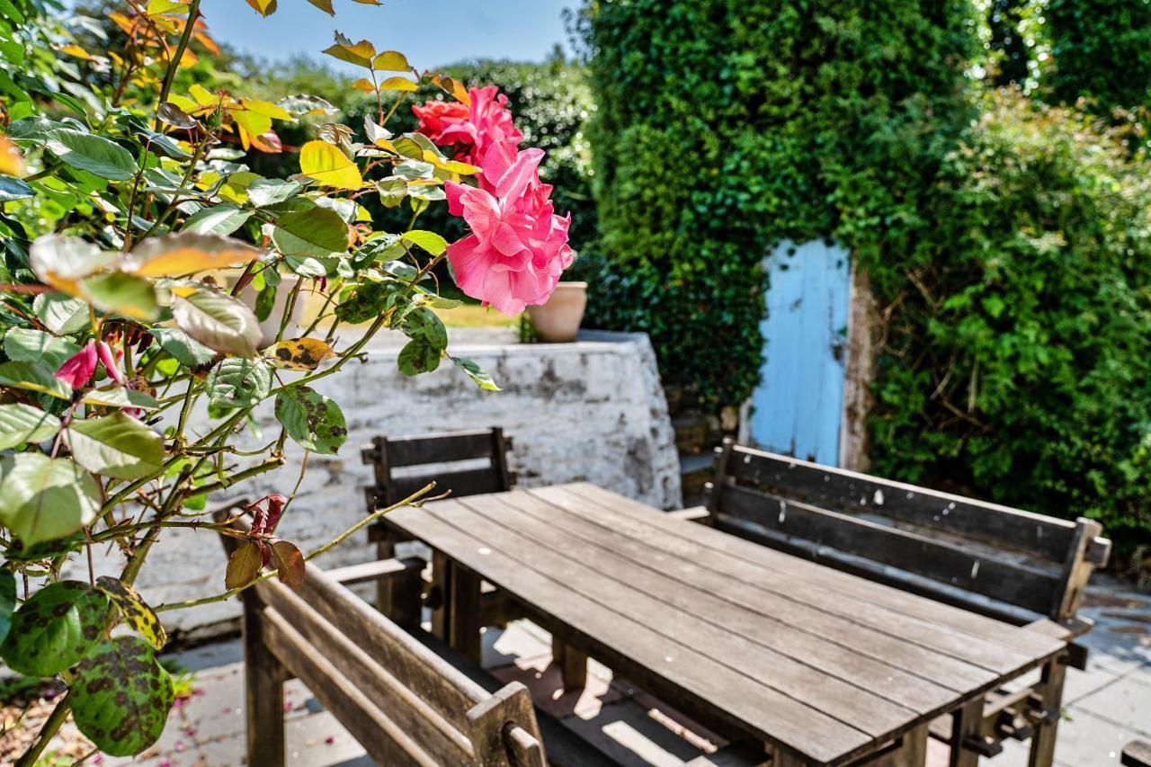 Finest Retreats - Forge Cottage แพดสโตว์ ภายนอก รูปภาพ